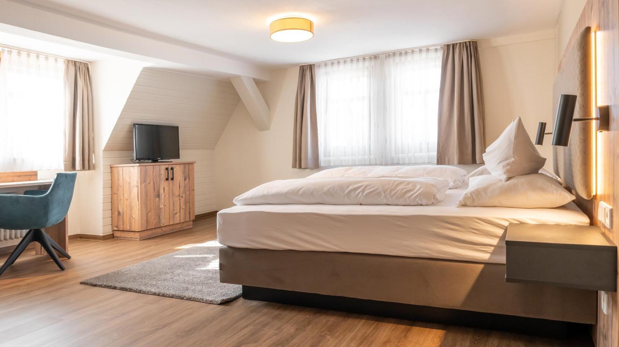 Hotel & Restaurant Post Laichingen المظهر الخارجي الصورة