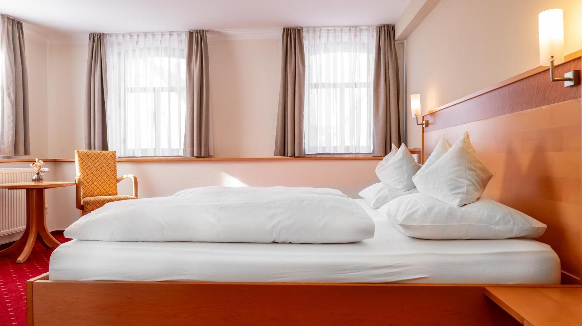 Hotel & Restaurant Post Laichingen المظهر الخارجي الصورة