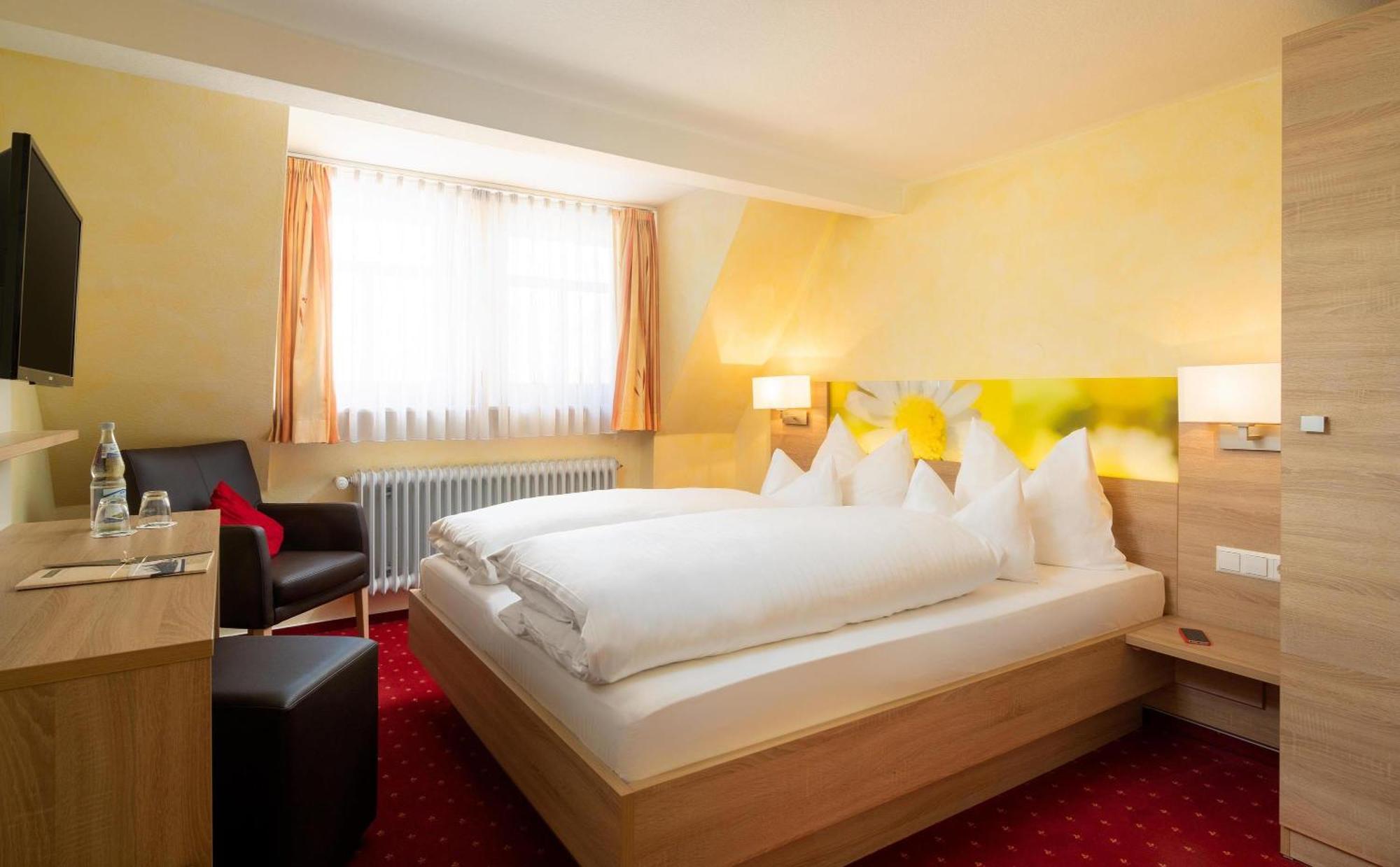 Hotel & Restaurant Post Laichingen المظهر الخارجي الصورة