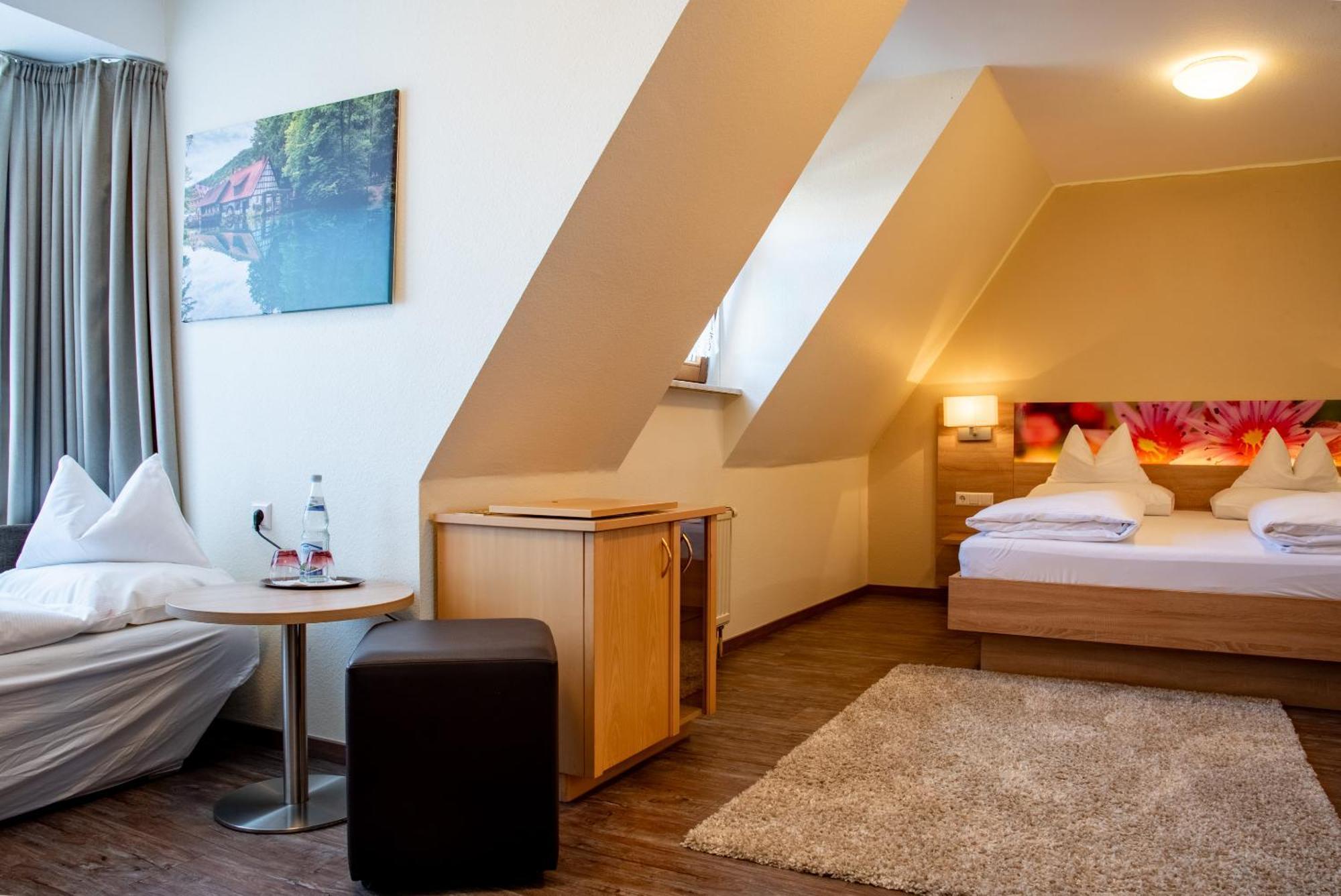 Hotel & Restaurant Post Laichingen المظهر الخارجي الصورة