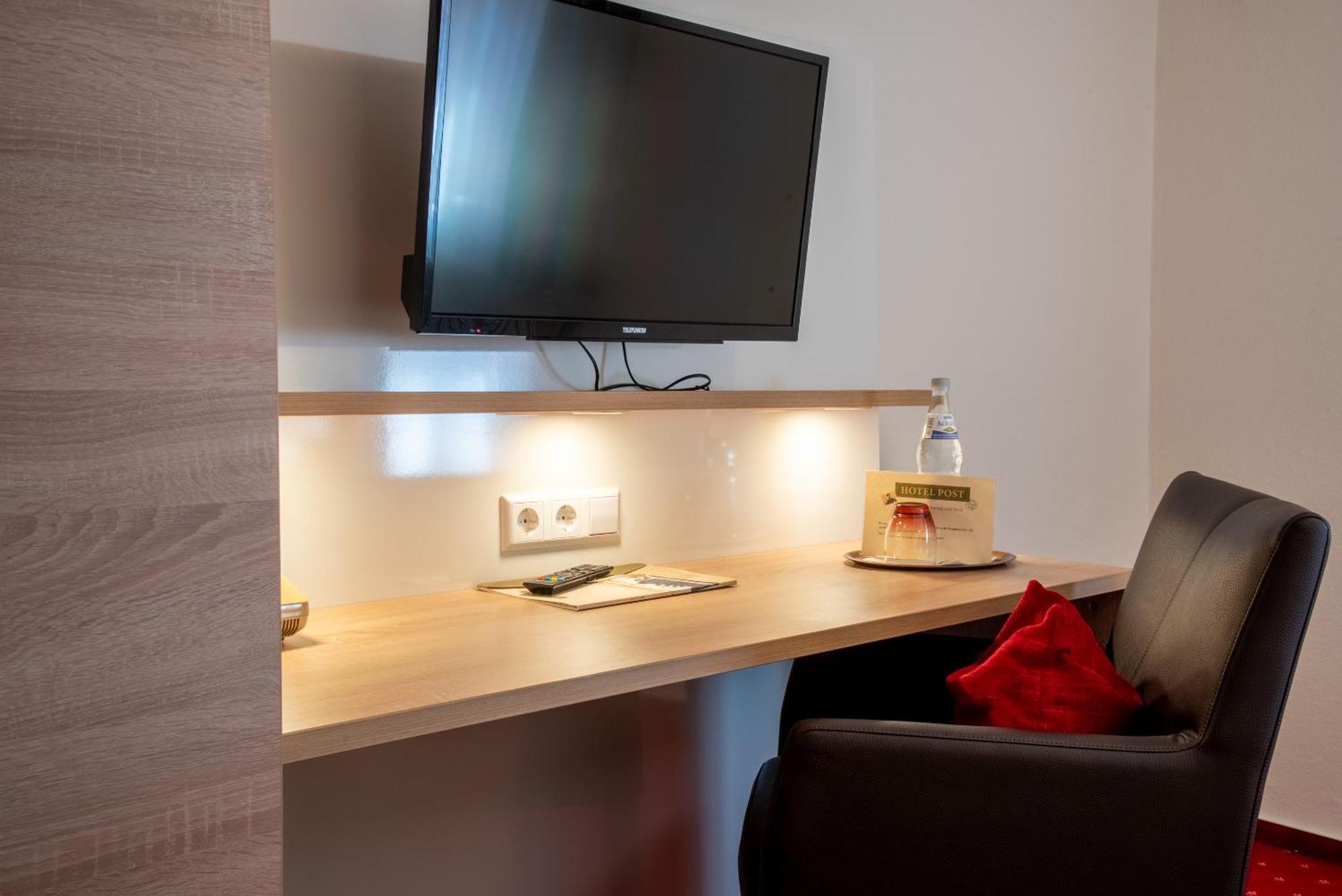 Hotel & Restaurant Post Laichingen المظهر الخارجي الصورة